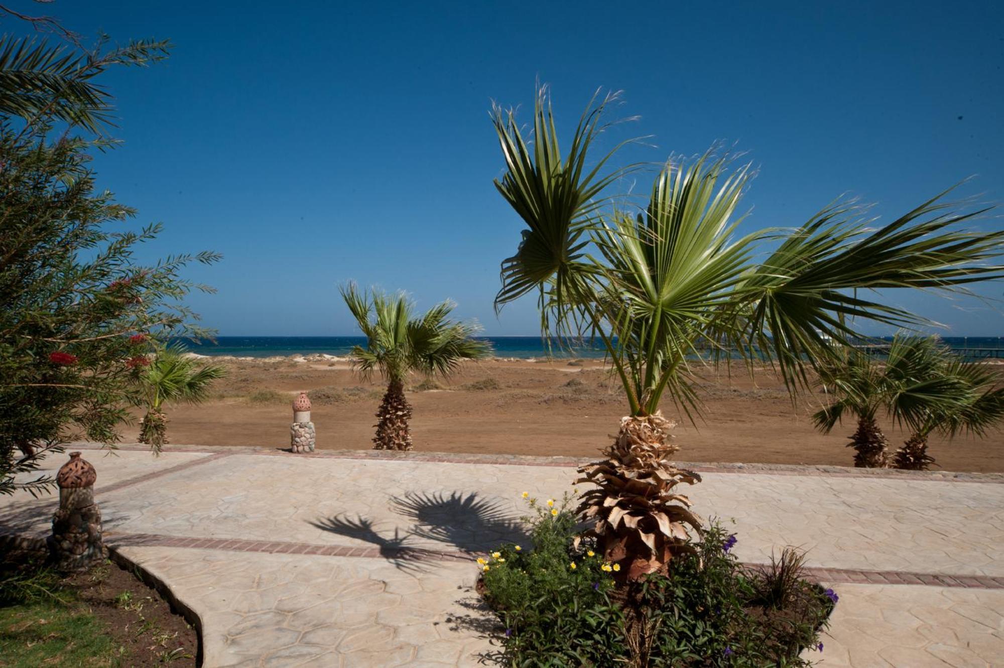 Shams Alam Beach Resort Abu Ghusun Exterior photo