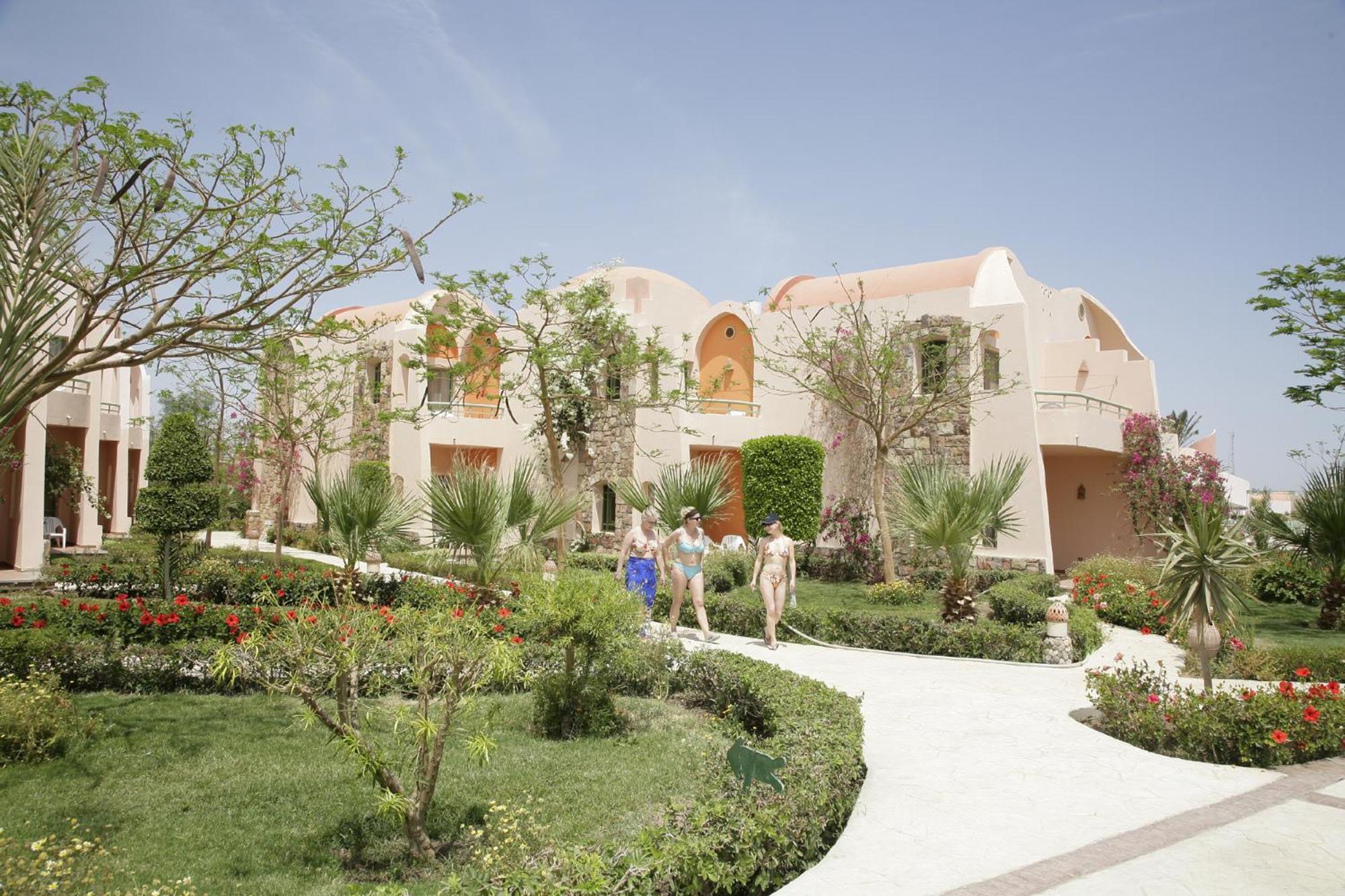 Shams Alam Beach Resort Abu Ghusun Exterior photo